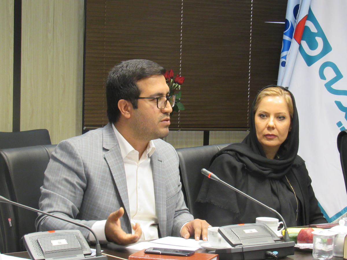 نشست هم اندیشی\" استارتاپ های  بیمه ای؛ فرصت ها و چالش ها\"