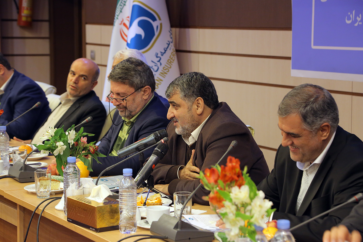 نشست مشترک  اعضای کمیسیون اقتصادی مجلس و اعضای سندیکای بیمه گران ایران