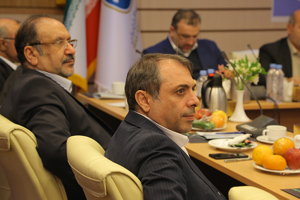 نشست مشترک  اعضای کمیسیون اقتصادی مجلس و اعضای سندیکای بیمه گران ایران