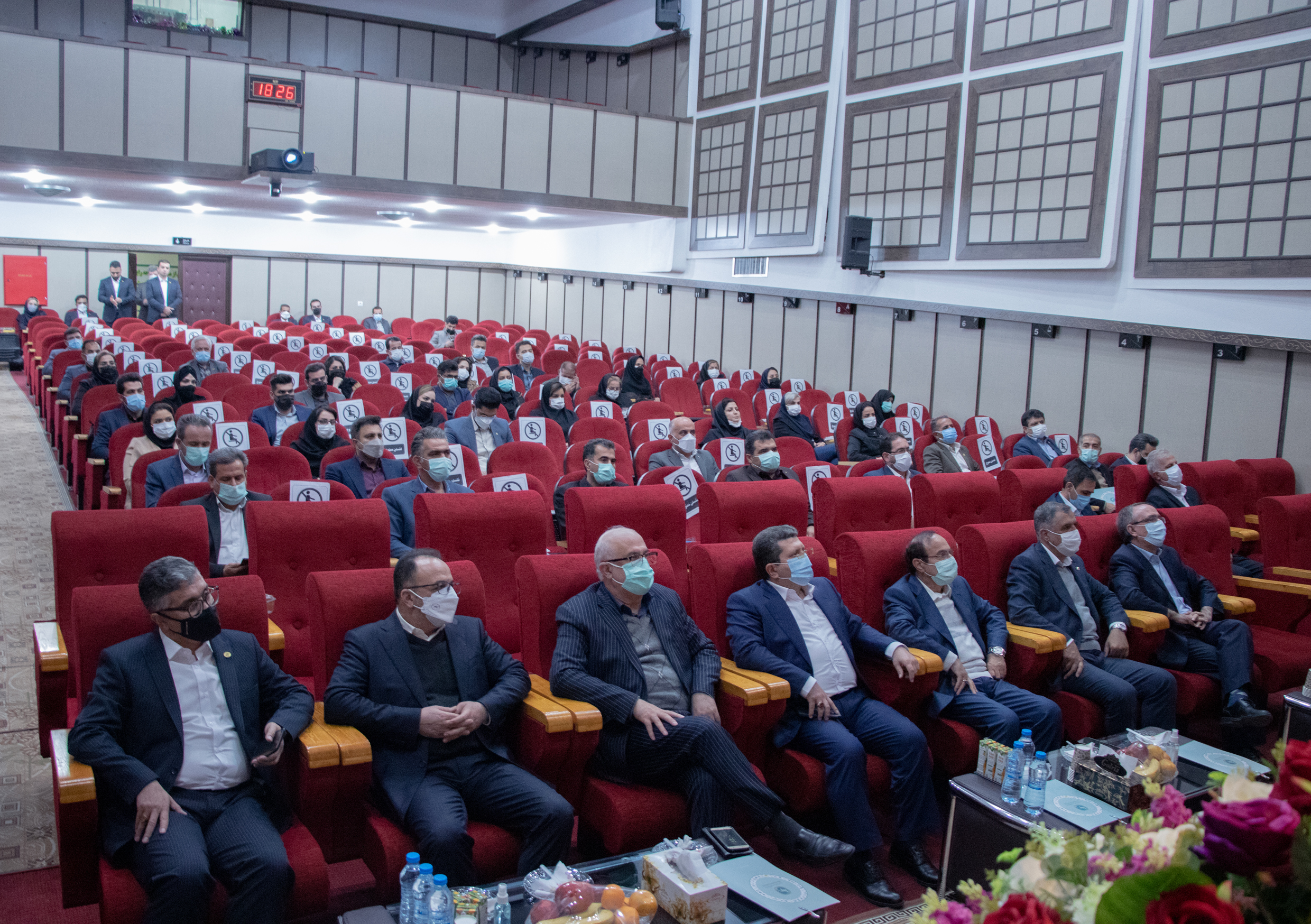 نشست هم اندیشی اعضای شبکه فروش استان آذربایجان غربی با مدیران ارشد صنعت بیمه